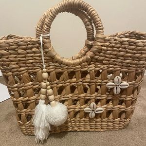 Seashell Straw Bag